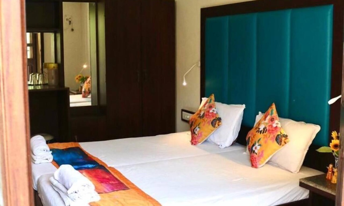Baga Hotel | Hotel Riverside