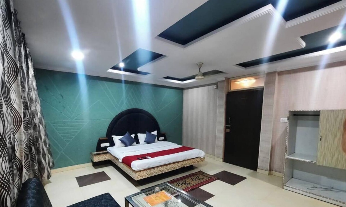 Pachmarhi Hotel | Hotel Rock View