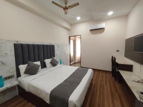 Taj Ganj Hotel | Hotel Rudra Vilas