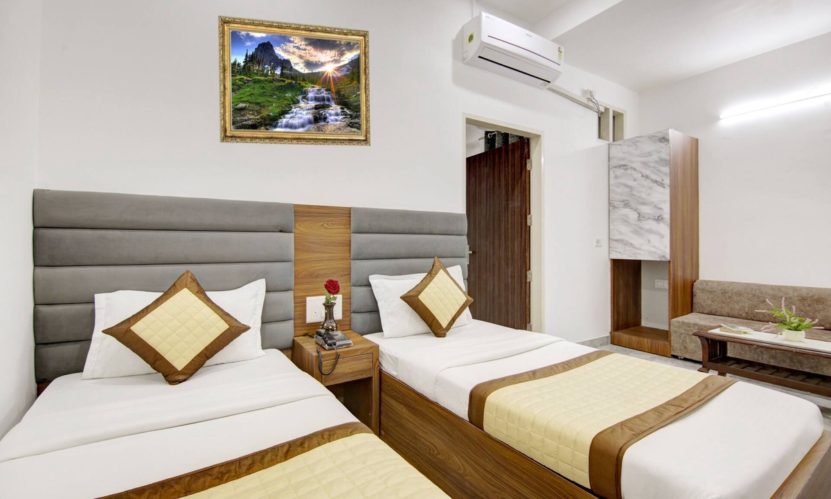 Paharganj Hotel | Hotel S B Inn Paharganj