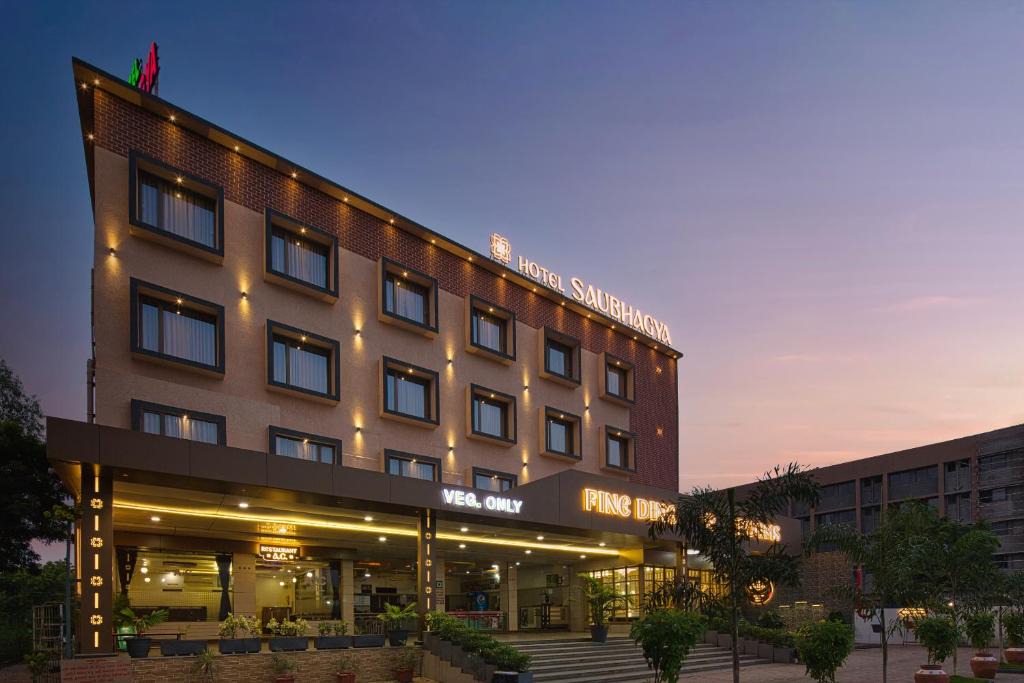 Ahmedabad Hotel | Hotel Saubhagya