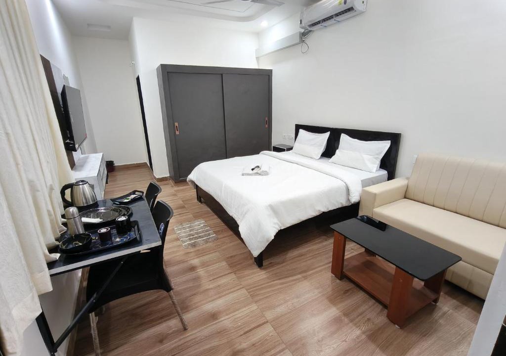 Kakinada Hotel | Hotel Seven Dreamers