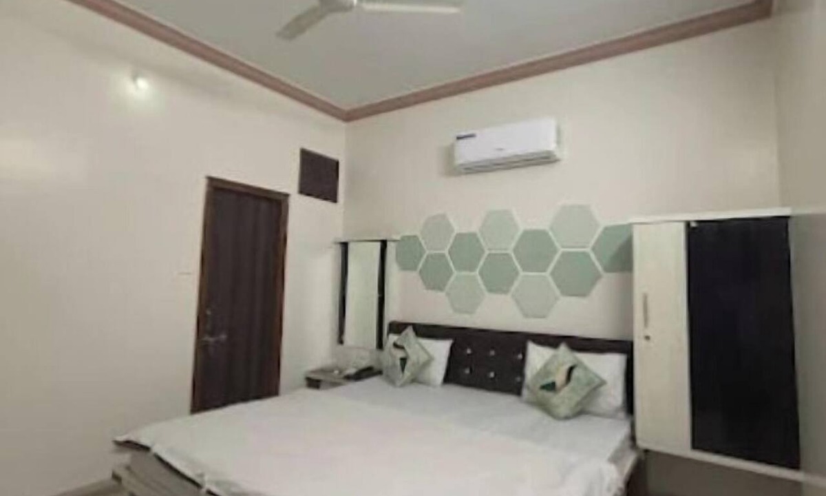 Pratapgarh Hotel | Hotel Shree Siddhi Vinayak