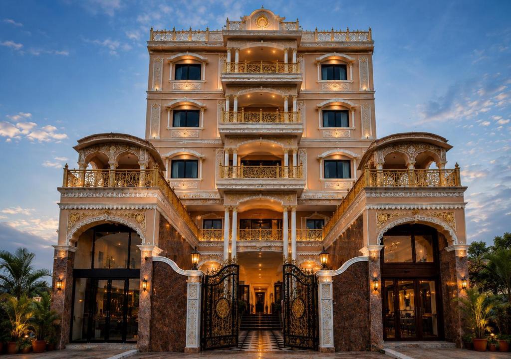 Varanasi Hotel | Hotel Singh Palace