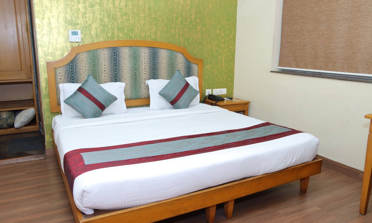 Kalighat Hotel | Hotel Sudesh Tower