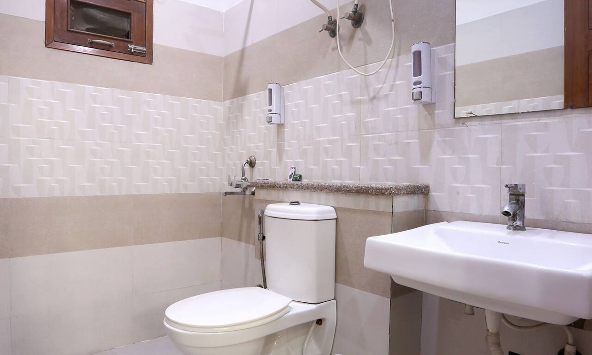 Sector 62 Hotel | Hotel Surya Palace