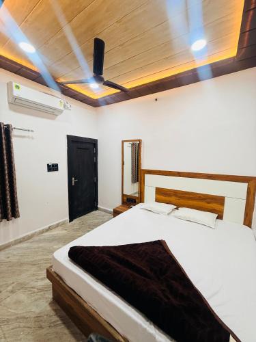 Ujjain Hotel | Hotel Tathastu Inn