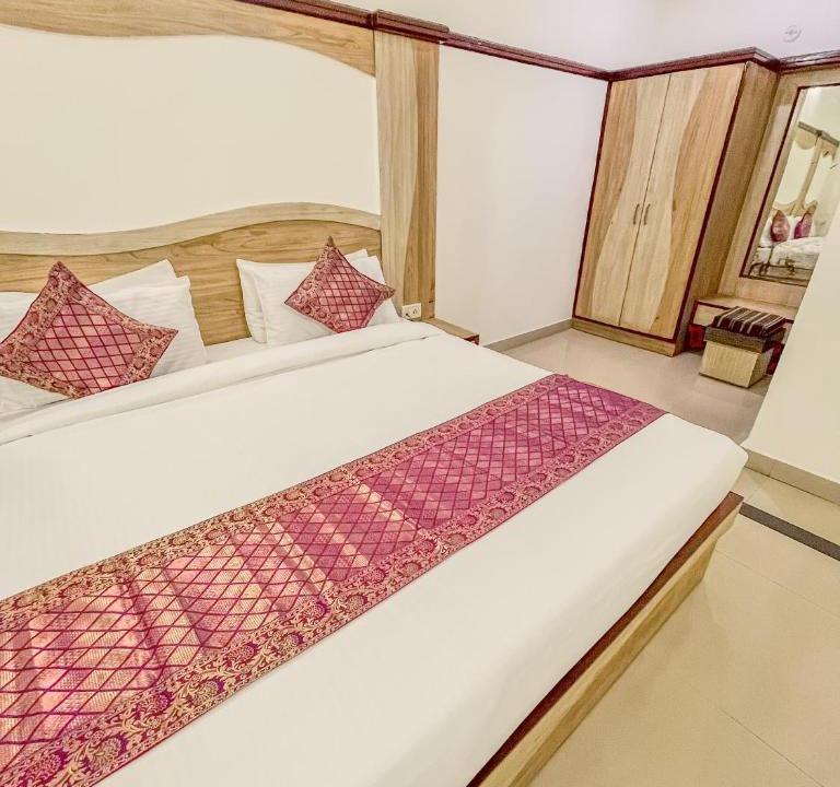 Taj Ganj Hotel | Hotel The Golden Bird Inn