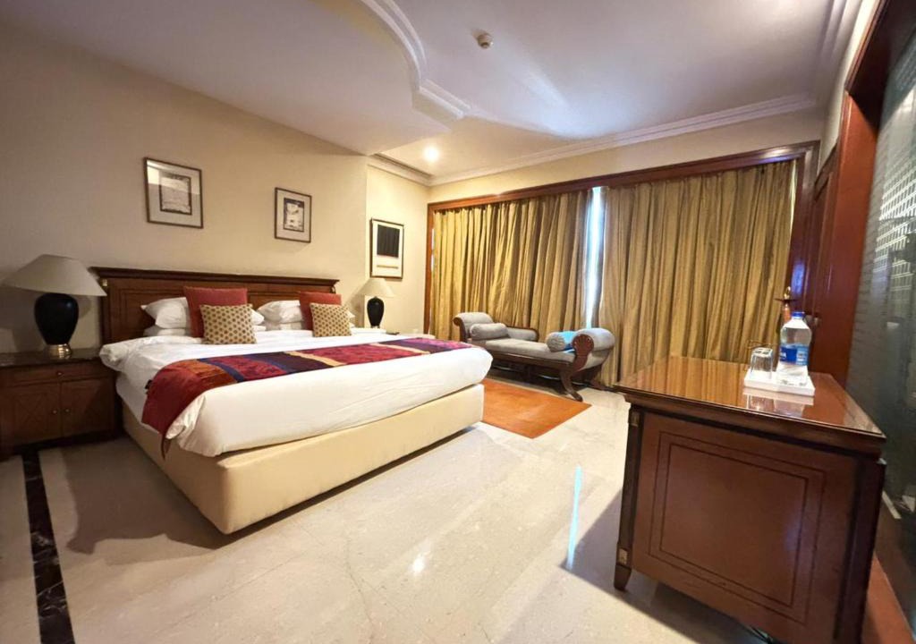 Barakhamba Hotel | Hotel The Hans - Connaught Place, New Delhi