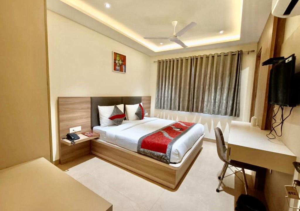 Karol Bagh Hotel | Hotel Tripple Tree - Near Ganga Ram & BLK Hospital - Karol Bagh