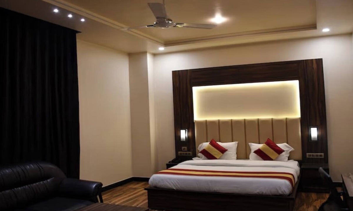 Kanpur Hotel | Hotel Vibharaj Palace