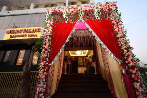 Dhanauli Hotel | Hotel Vijay Palace