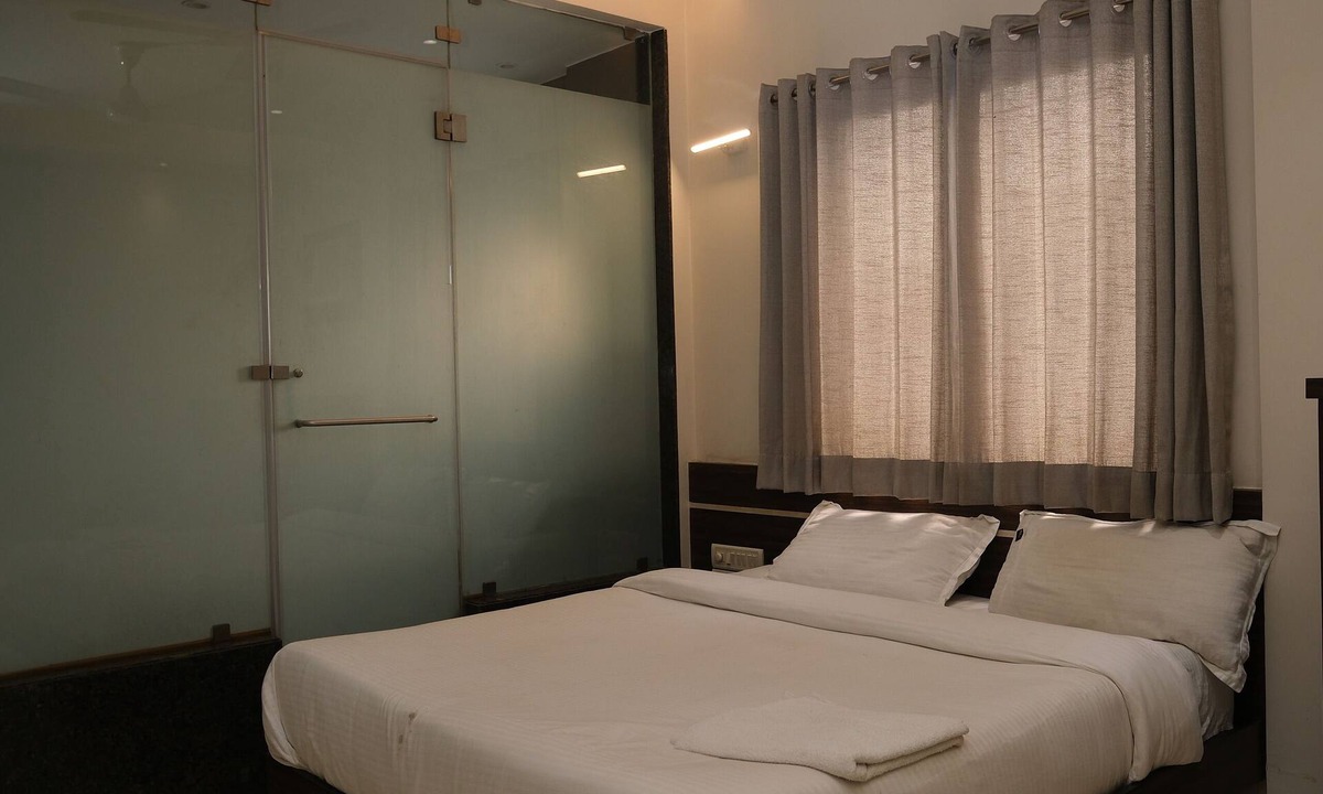 Navi Mumbai Hotel | Hotel Vinayak Residency