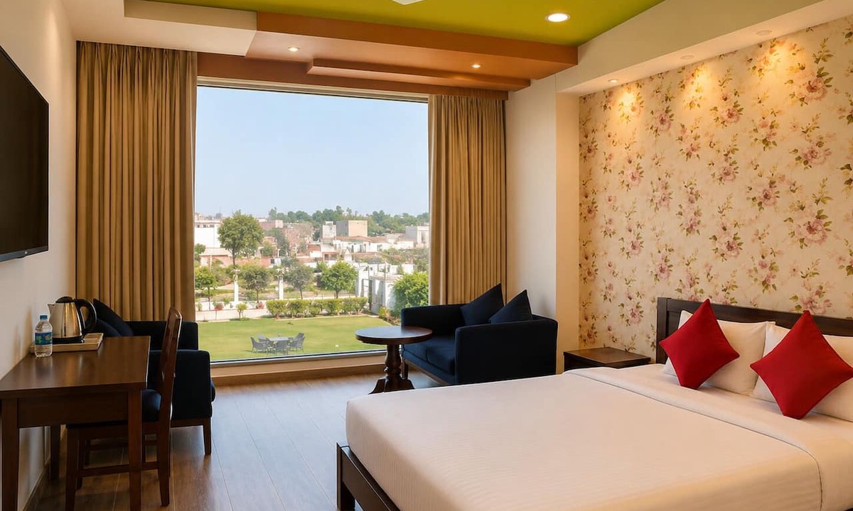 Sultanpur Hotel | Hotel Vrindavan Sultanpur