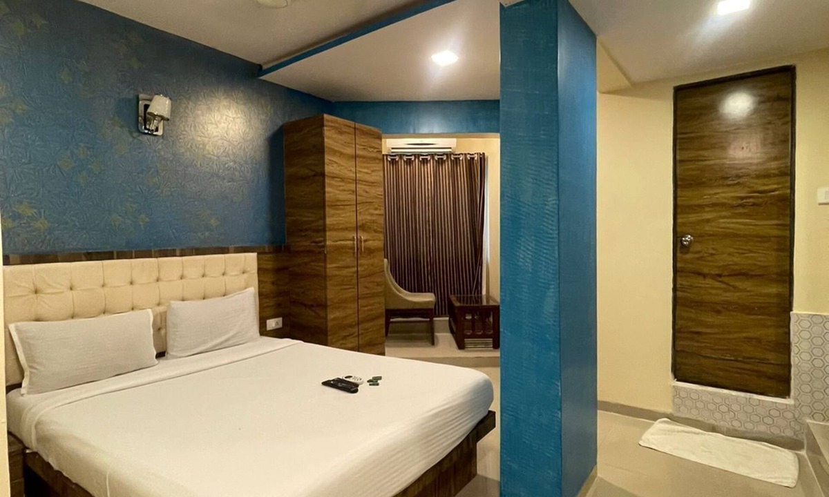 Jogeshwari West Hotel | Hotel Western Court