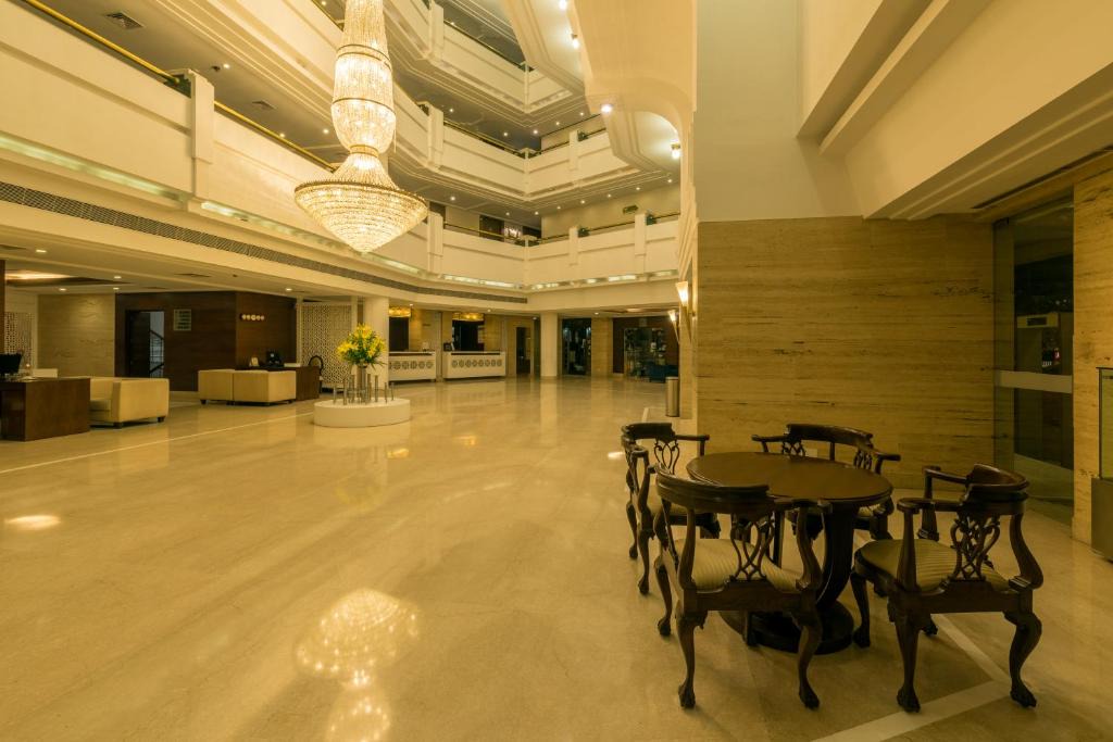 Taj Ganj Hotel | Howard Plaza The Fern, Agra