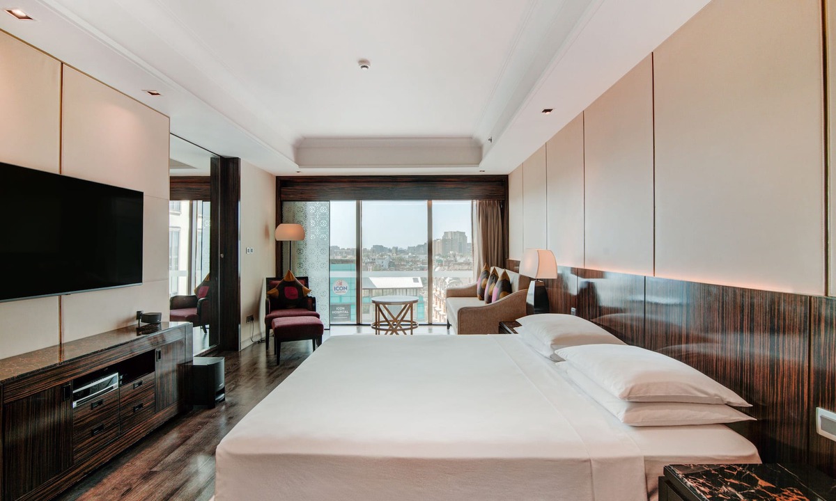 Vastrapur Resort | Hyatt Ahmedabad