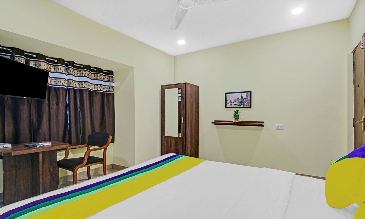 Park Street Hotel | Itsy by Treebo - Park Central