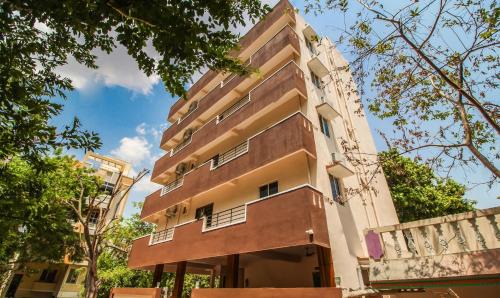 Tirupati Hotel | Itsy Hotels Riyas Grand