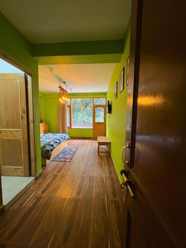 Old Manali Bed & Breakfast | Jack of all