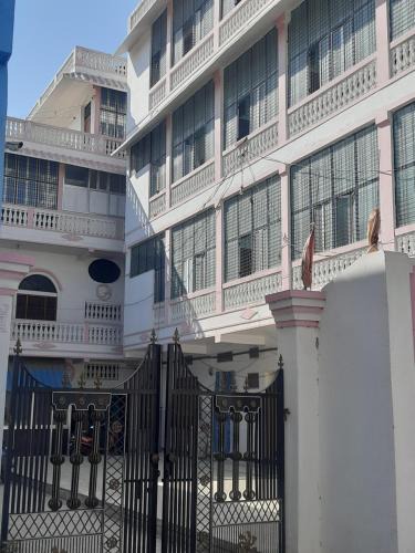 Naini Apartment | jai shri khatushyam stay