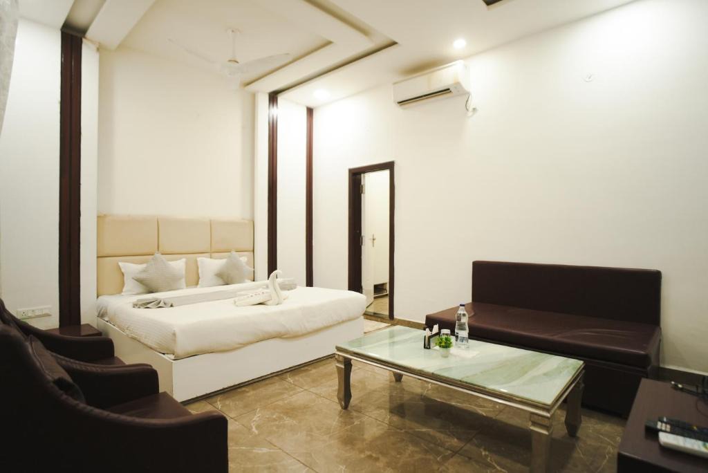 Guna Hotel | K2 Highway Treat & Resort Unit of Lyzon