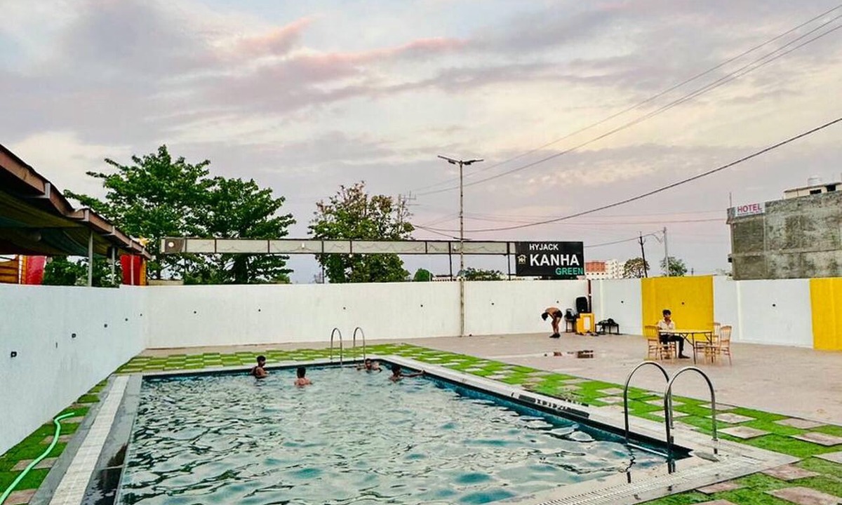 Bhopal Hotel | Kanha Green