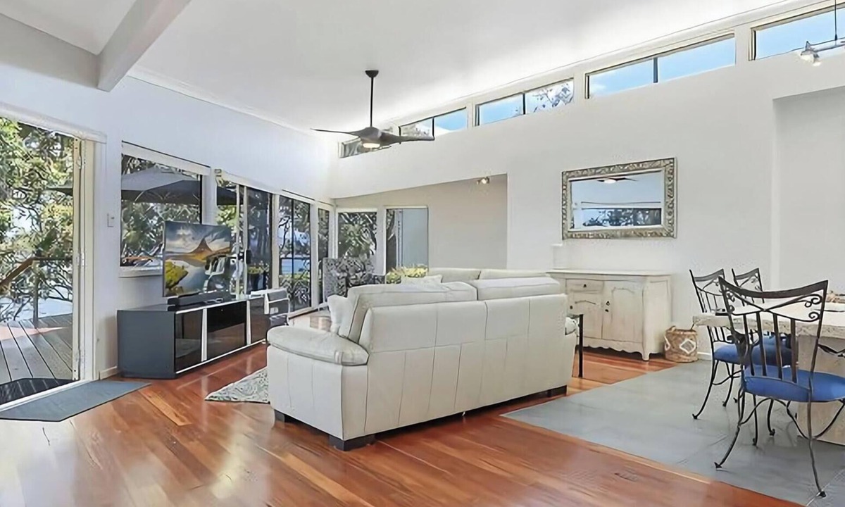 Summerland Point House | Karinyah - Panoramic Waterfront Views