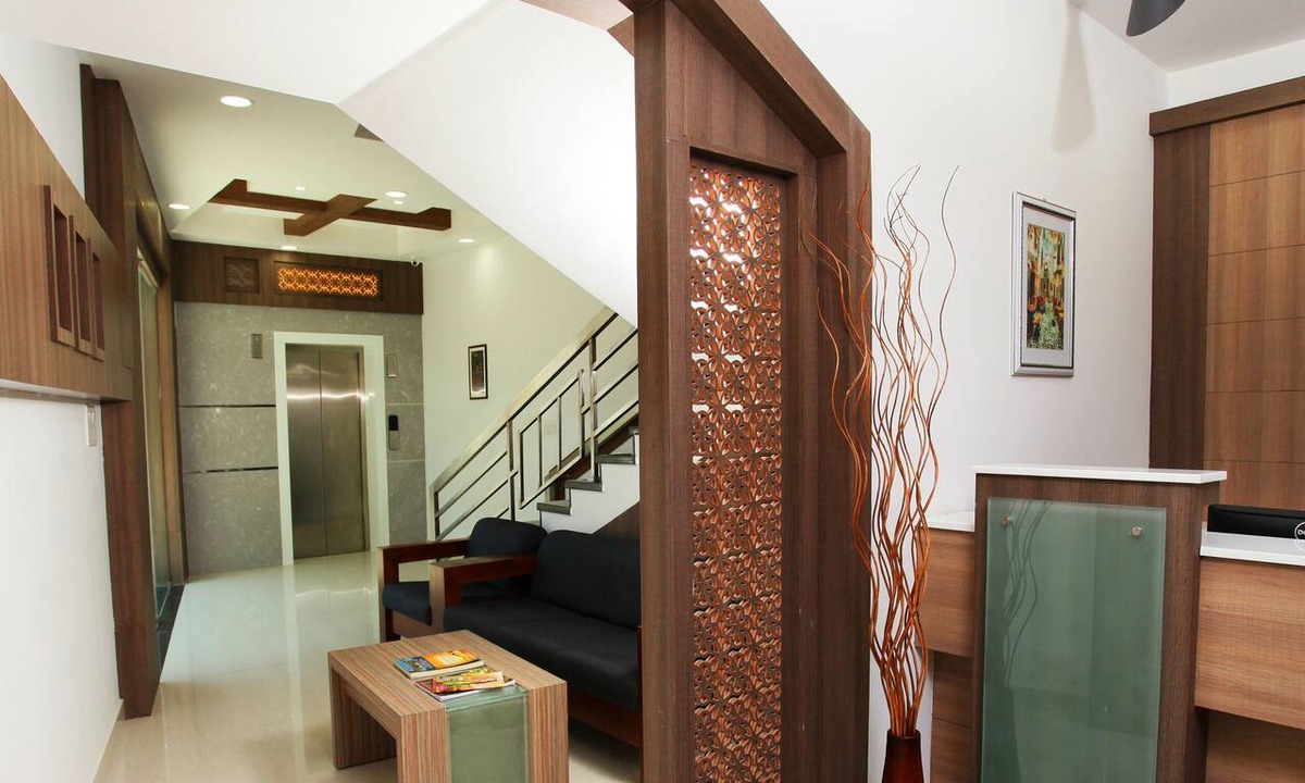 Thodupuzha Hotel | Kgees Noah Ark