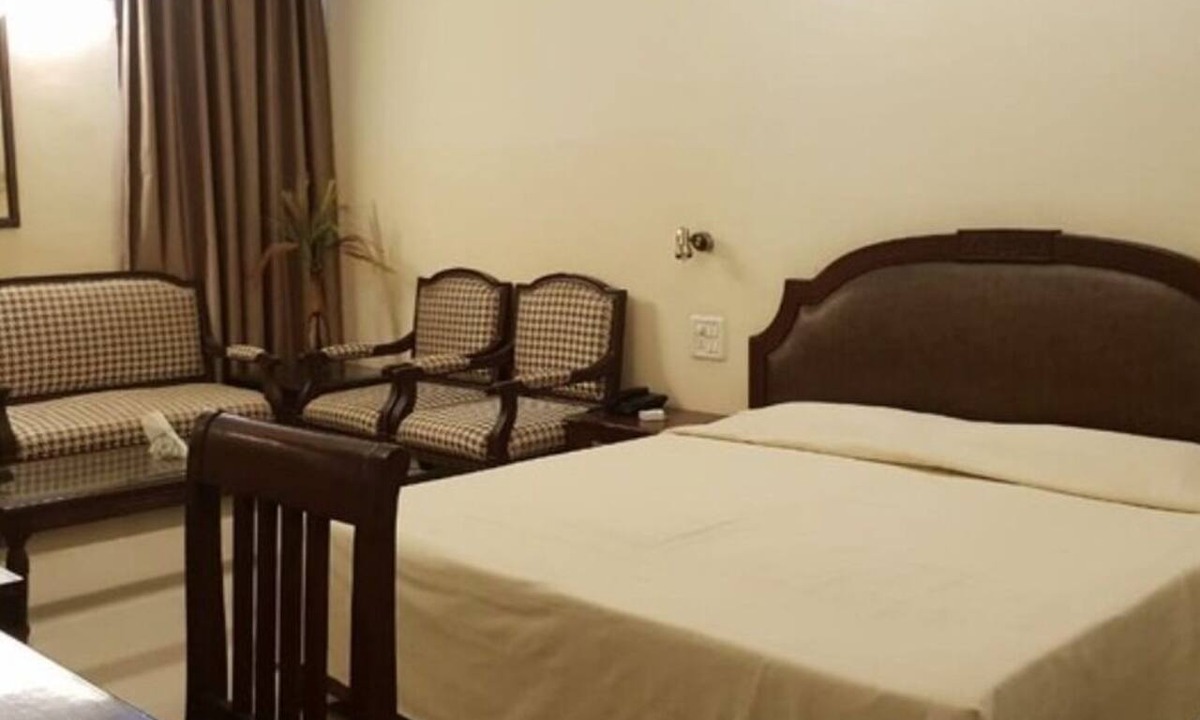 Ambala Hotel | Kingfisher Tourist Resort
