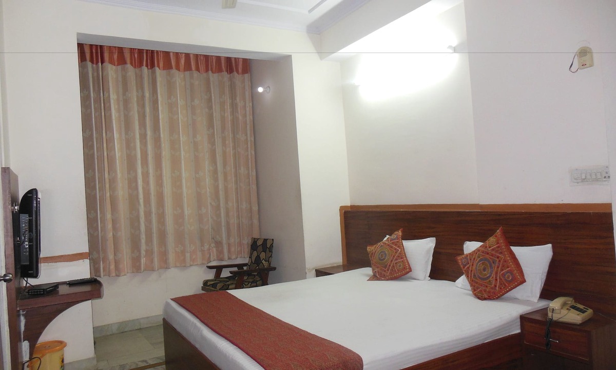 Adarsh Nagar Hotel | Konark Palace hotel