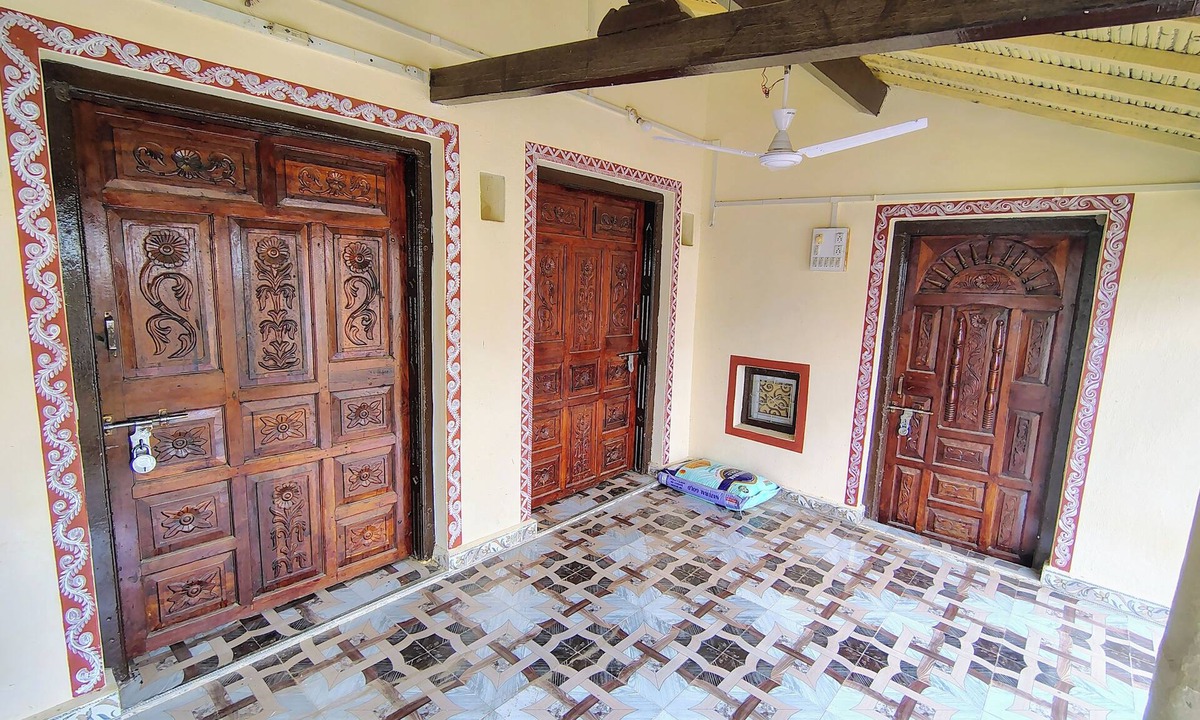Dholavira Bed & Breakfast | Kutchi Niwas Homestay Dholavira
