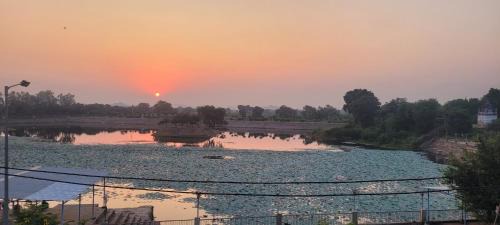 Khajuraho House | Lakeside Hostel & Homestay