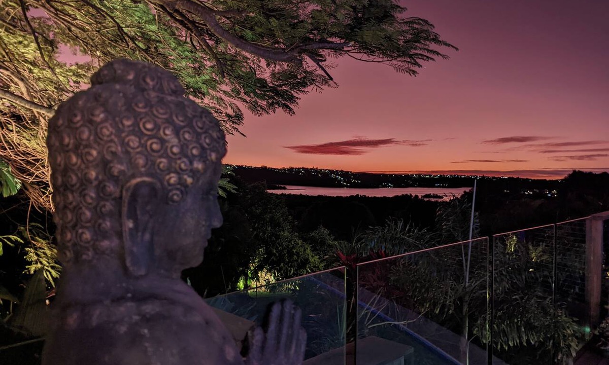 Terranora House | Large, modern, resort style property with tropical gardens, pool, volleyball.