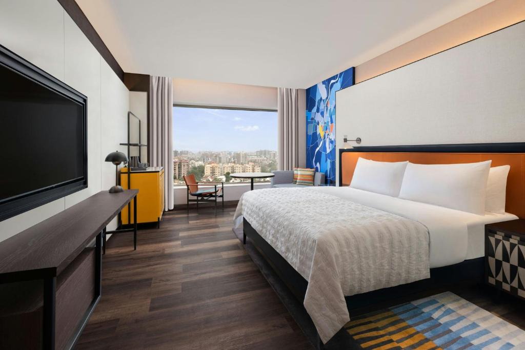 Satellite Hotel | Le Meridien Ahmedabad, A Premium Marriott Hotel