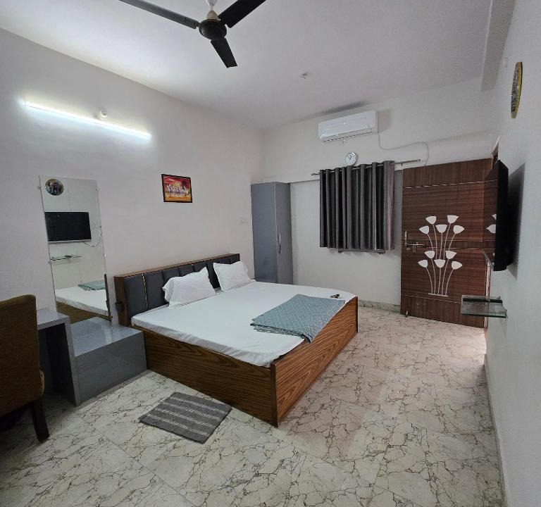 Jabalpur Apartment | Leela home stay - Single room with washroom