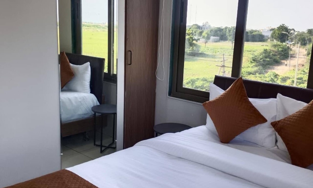 Sanand Hotel | Lexora Hotel