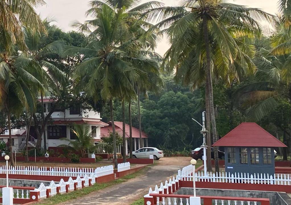 Kappad House | Liberty House - SeaView