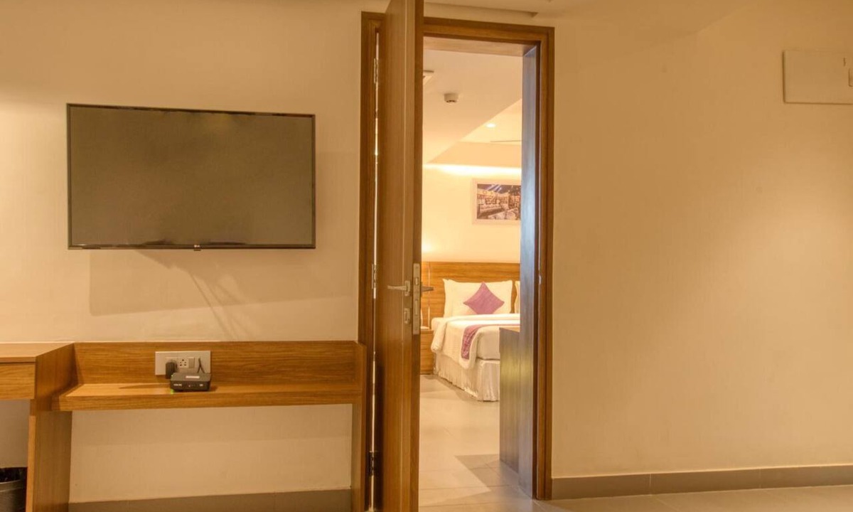 Jayanagar Hotel | Lilac by Tamara 5th Block Jayanagar