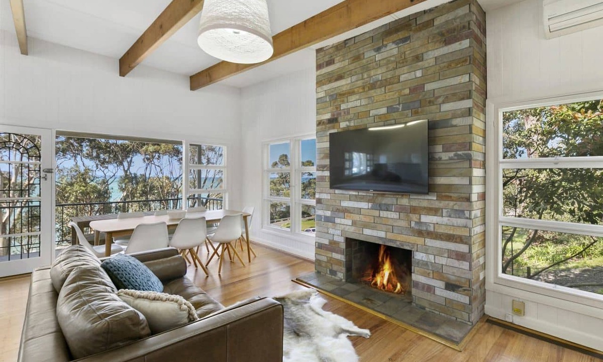 Lorne House | Lorne Beachfront Retreat