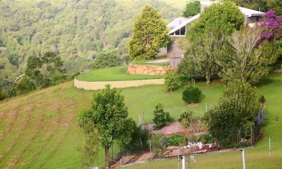 Booroobin House | Luxurious Mountain Retreat