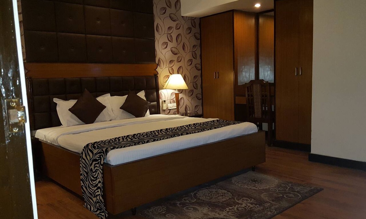 Dharmatala Hotel | Lytton Hotel