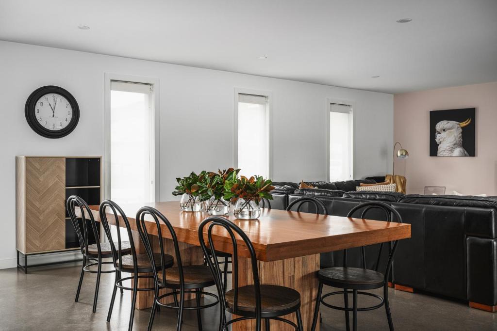 Porepunkah House | Magnolia on Monash