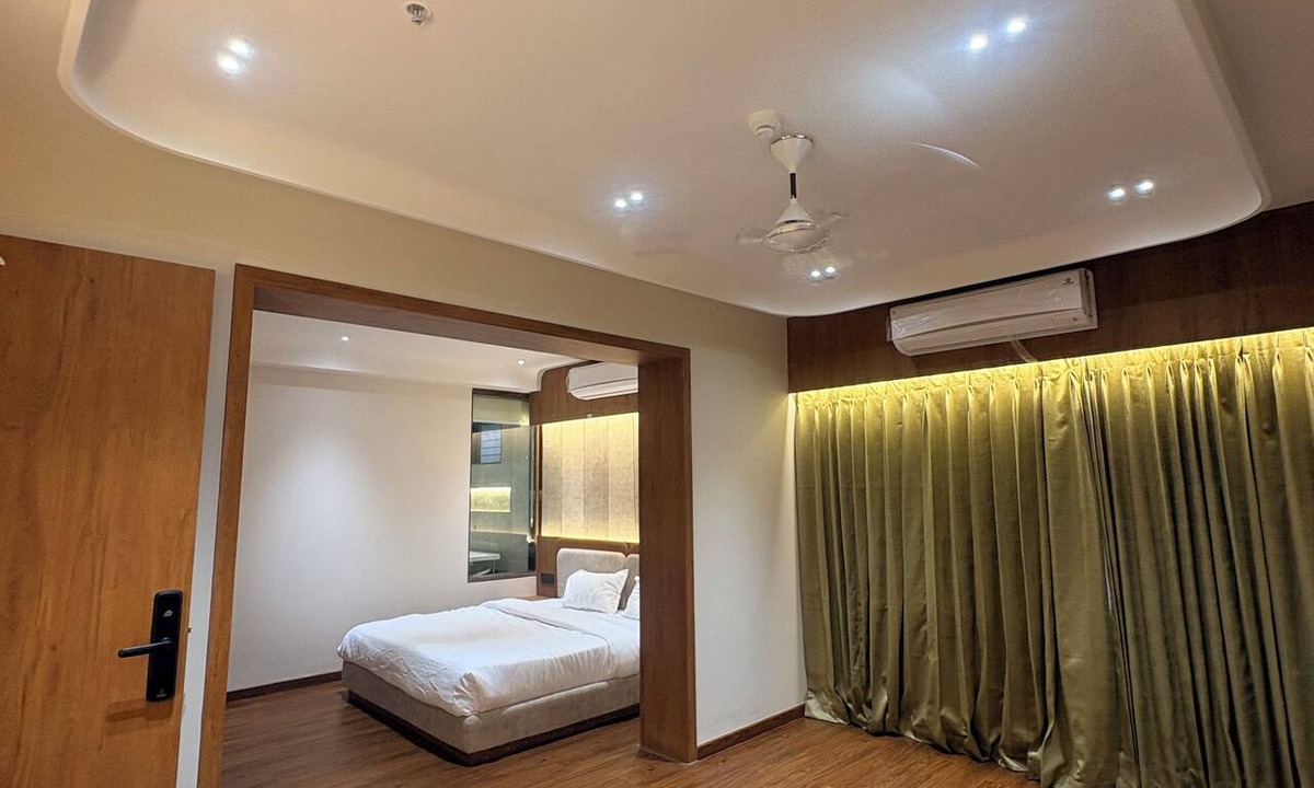 GIDC Hotel | Majestic Park Inn