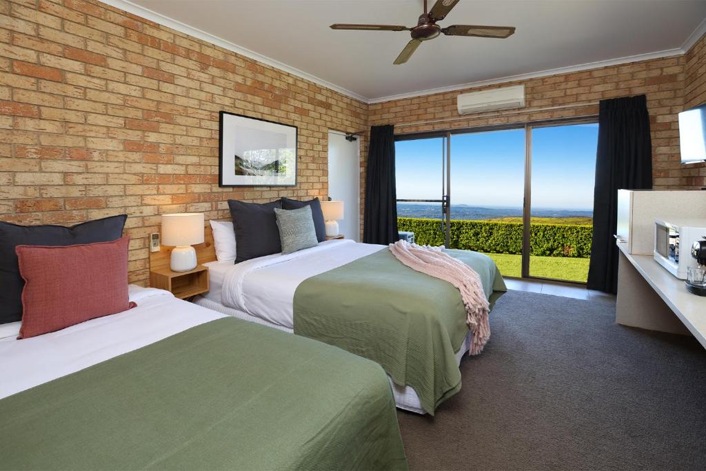 Maleny Hotel | Maleny Views Motel