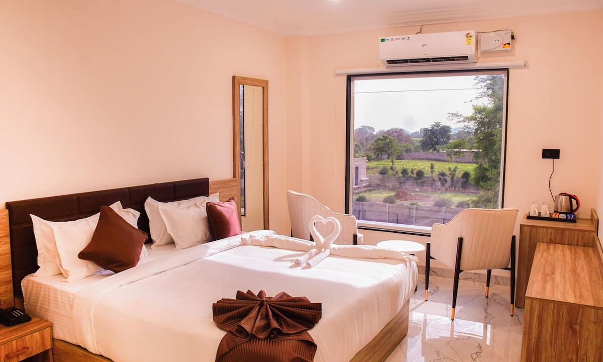 Mandav Hotel | Mandu's Green Valley Resort