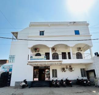 Vijayapura Hotel | Mangalore Regency Lodging