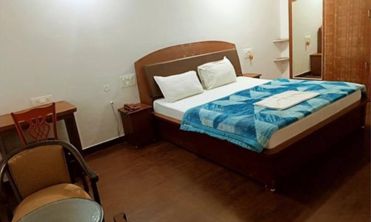 Madhepura Hotel | Midway Madhepura Mandal Rd