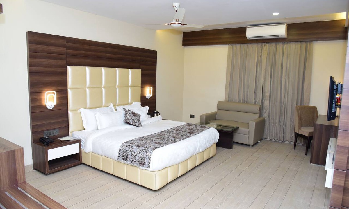 Alambagh Hotel | Moments