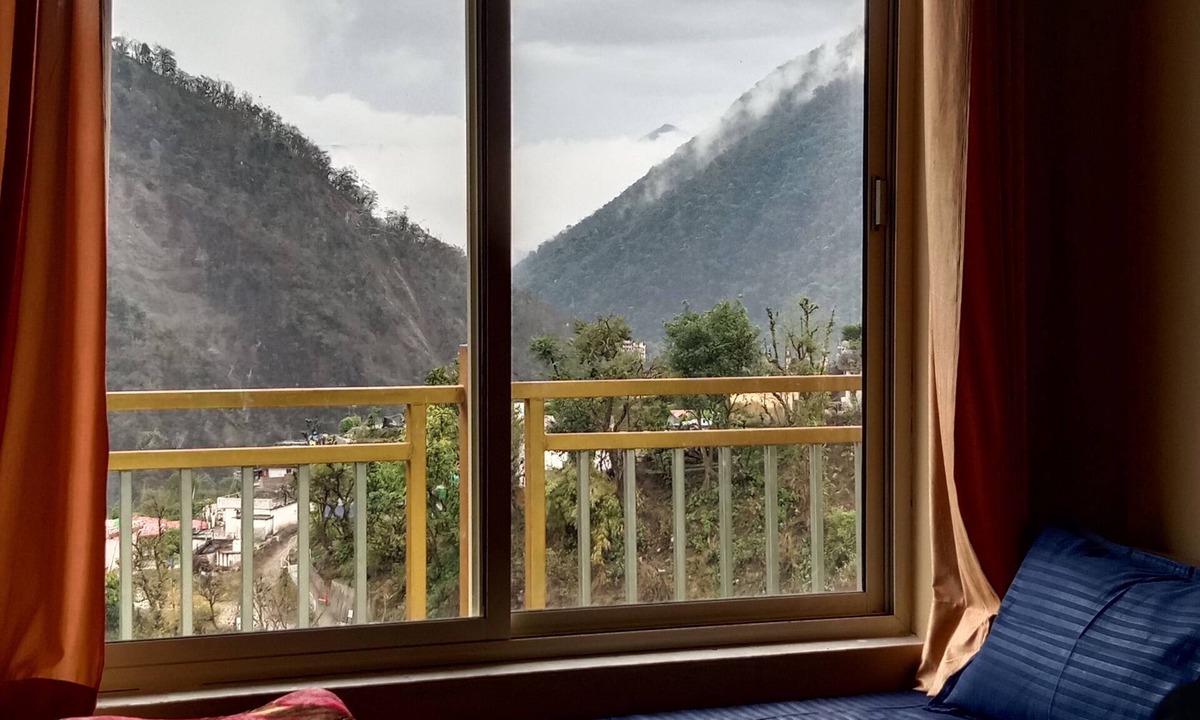 Shivpuri Hotel | Mountain View Cottage